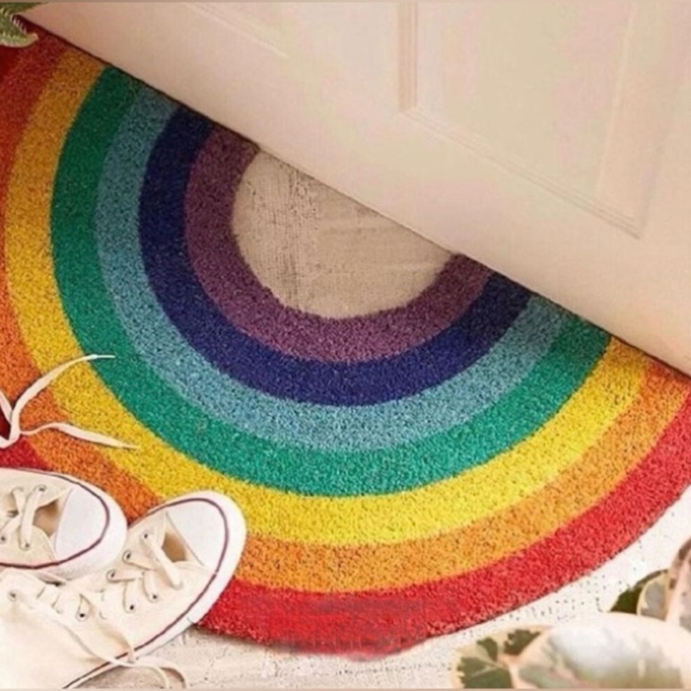 Urban Outfitterse / Sunny Life rainbow mat